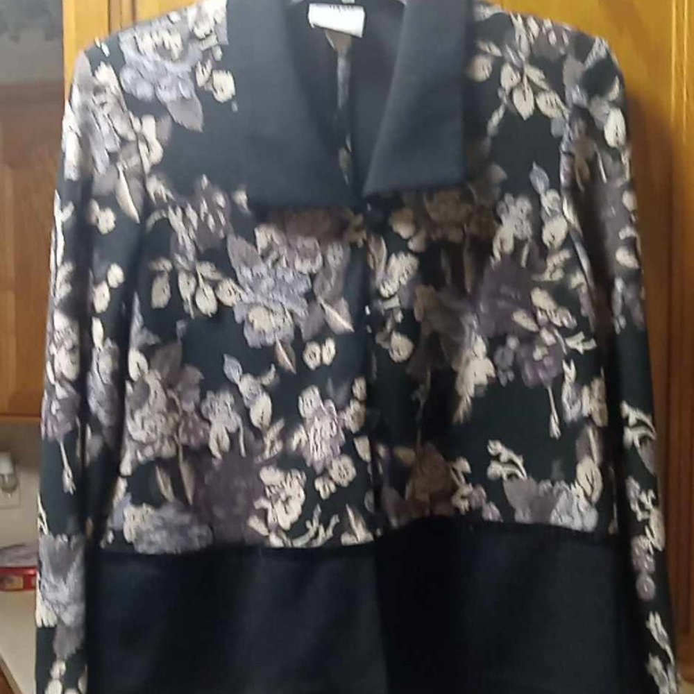 R.M RICHARDS WOMENS  TOP SIZE 6P